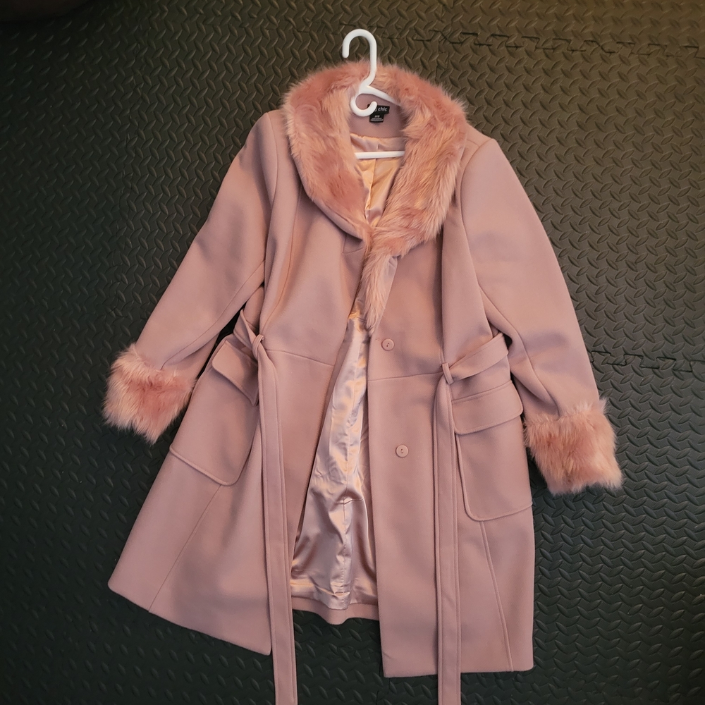 City Chic Pink Trench Coat with Faux Fur Trim